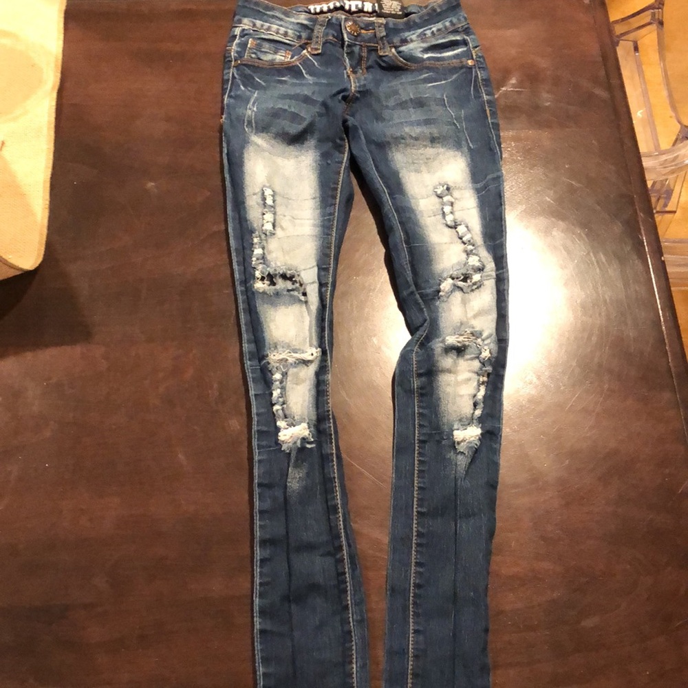 VIP JEANS 👖 - Picture 5 of 16